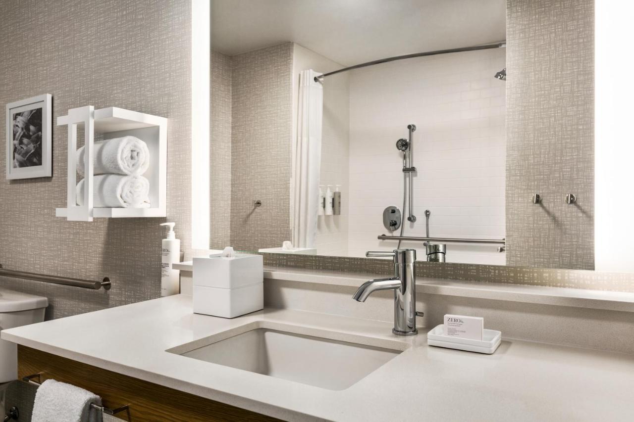 Hampton Inn & Suites San Mateo-San Francisco Airport Exterior photo